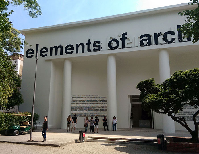 Entrance of the Central Pavilion "Elements of Architecture"